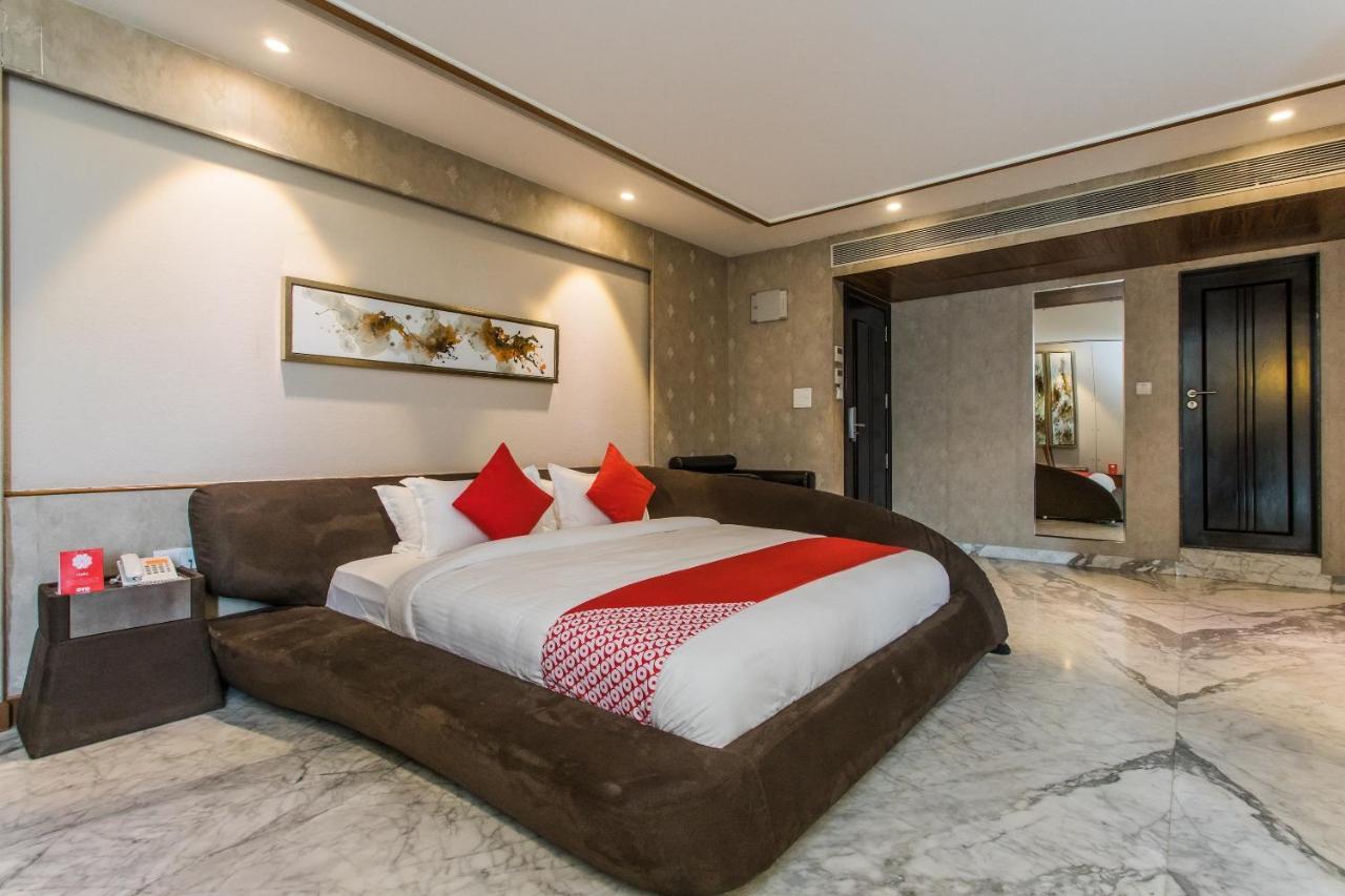 Capital O 14448 Sapphire Star Hotel