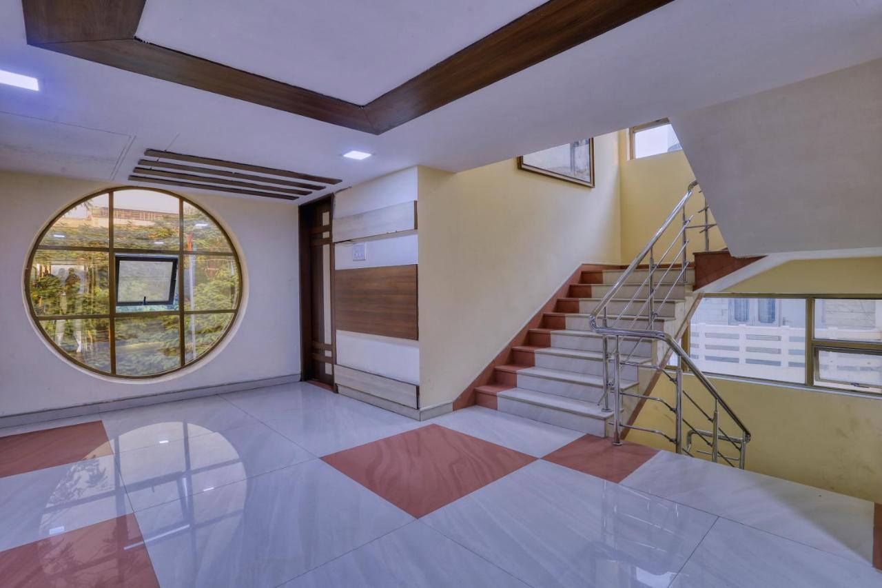 Cherrystay Amrit Residency Bed & Breakfast *