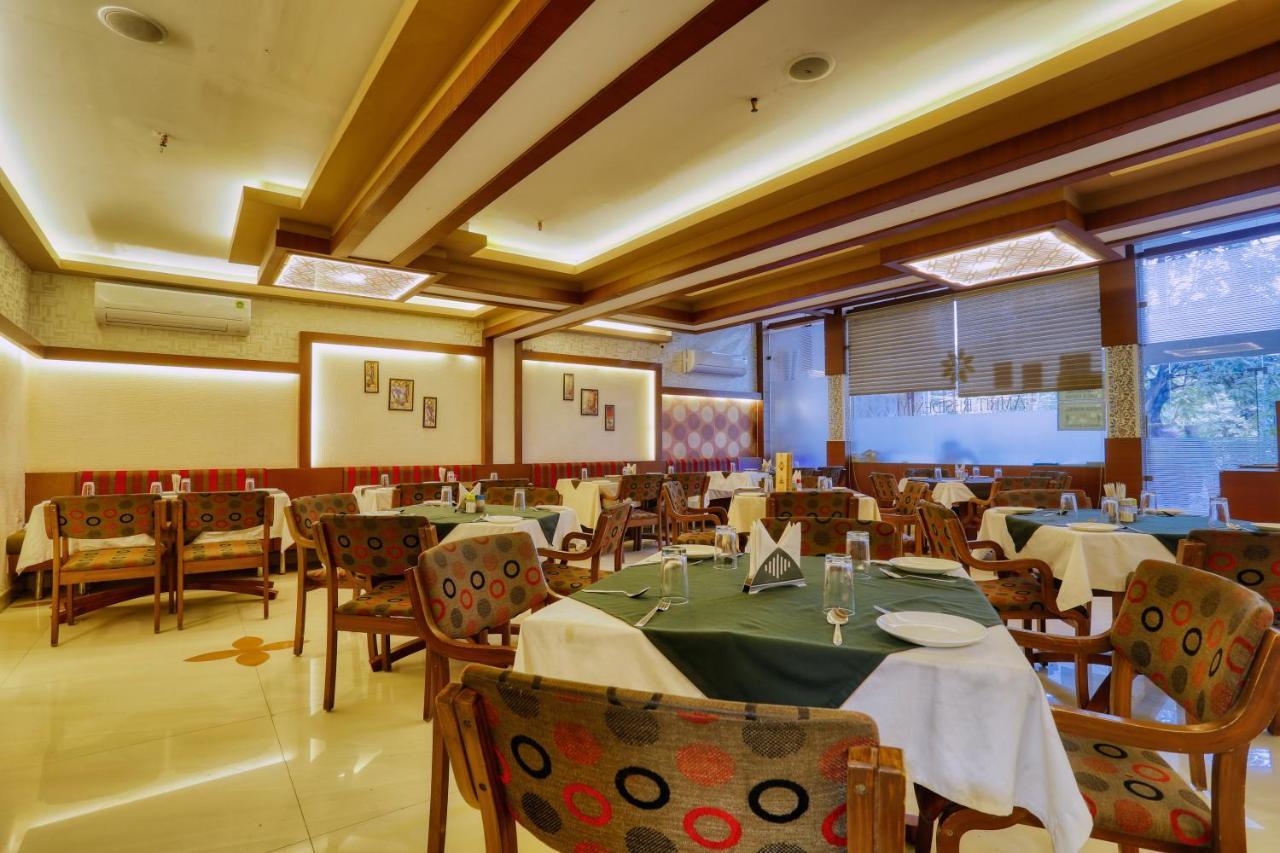 Cherrystay Amrit Residency Bed & Breakfast Indore