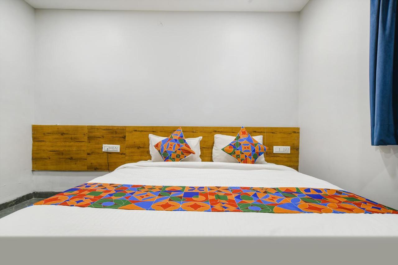 Fabhotel Unity Landmark Hotel 3*