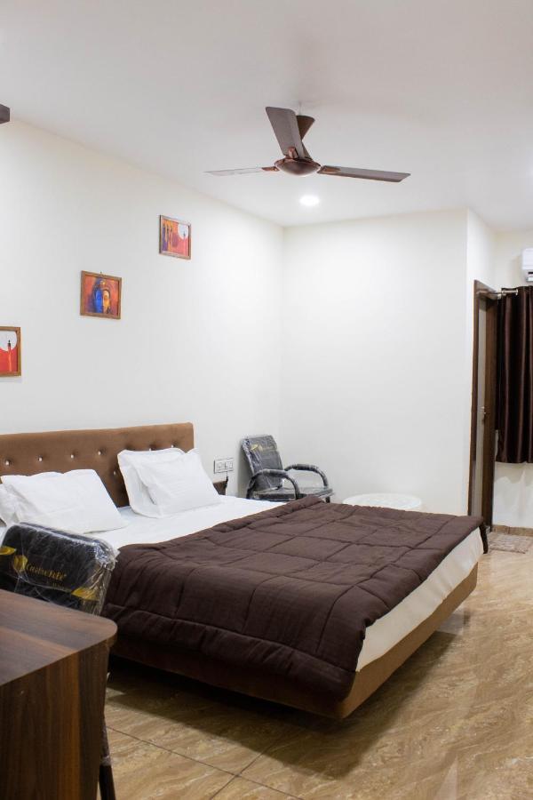 Hotel Kiwi 3*