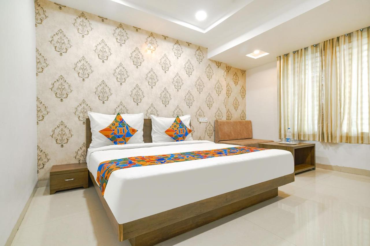 Hotel Fabhotel Eleven 3*