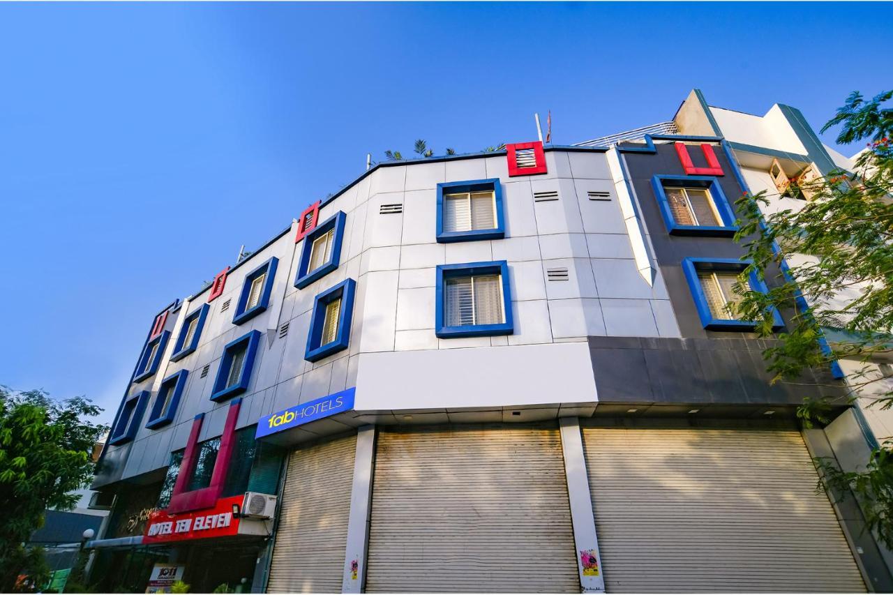 Fabhotel Eleven