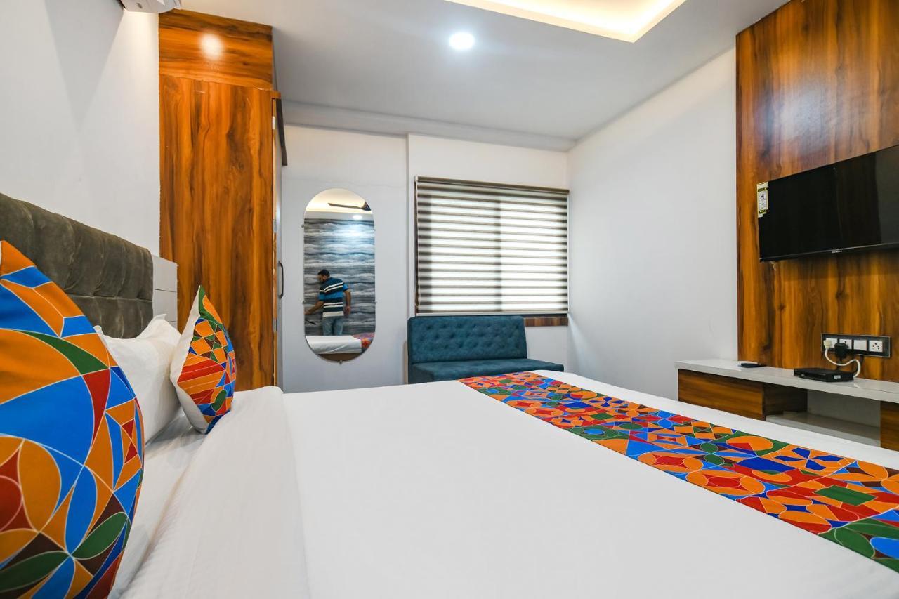 Fabhotel Well Hotel 3*