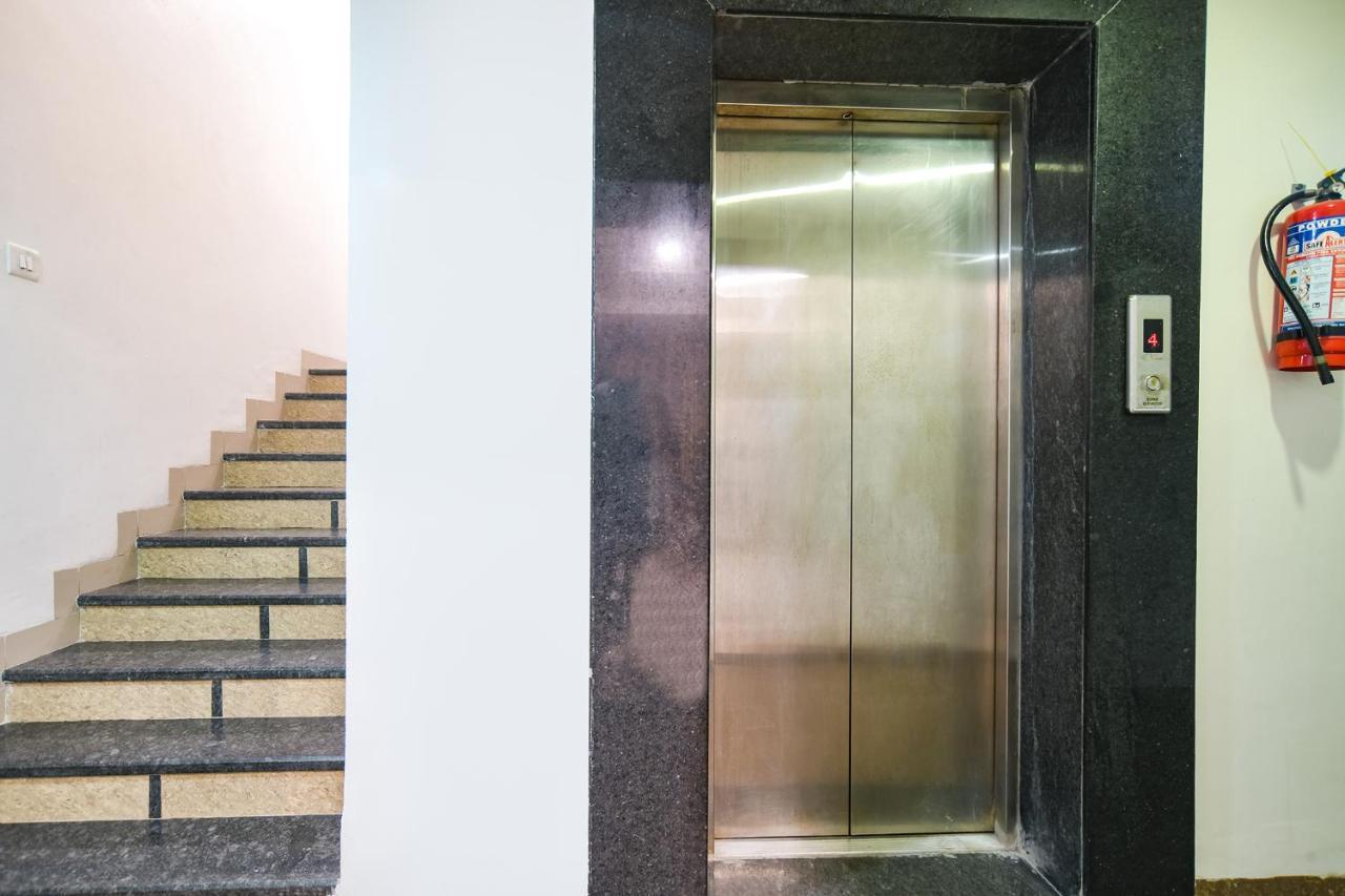 Hotel Fabhotel Eleven Indore