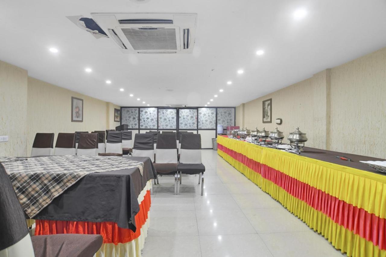 Super Townhouse Divya Palace 4*