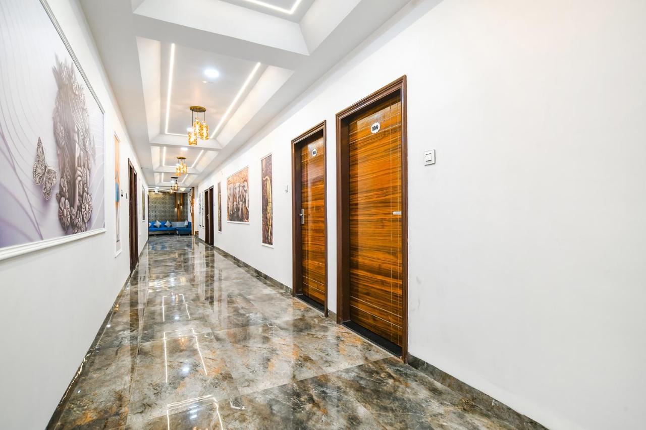 Hotel Fabhotel Well Indore