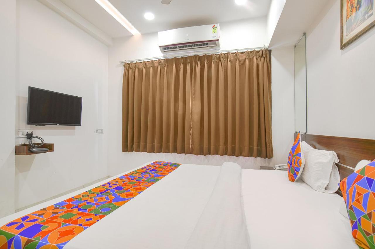 Fabhotel Regal Regency