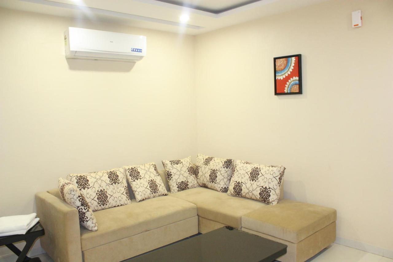 Stay10 Premium Service * Indore