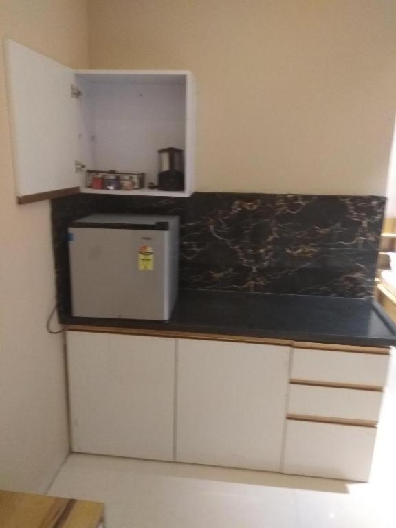 Stay10 Premium Service Apartment Indore