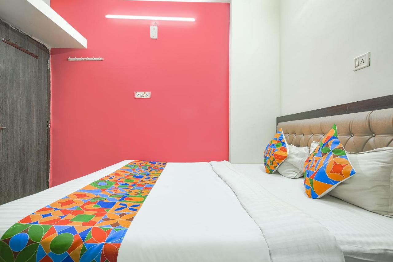 Fabexpress Royal Palace Hotel 3*