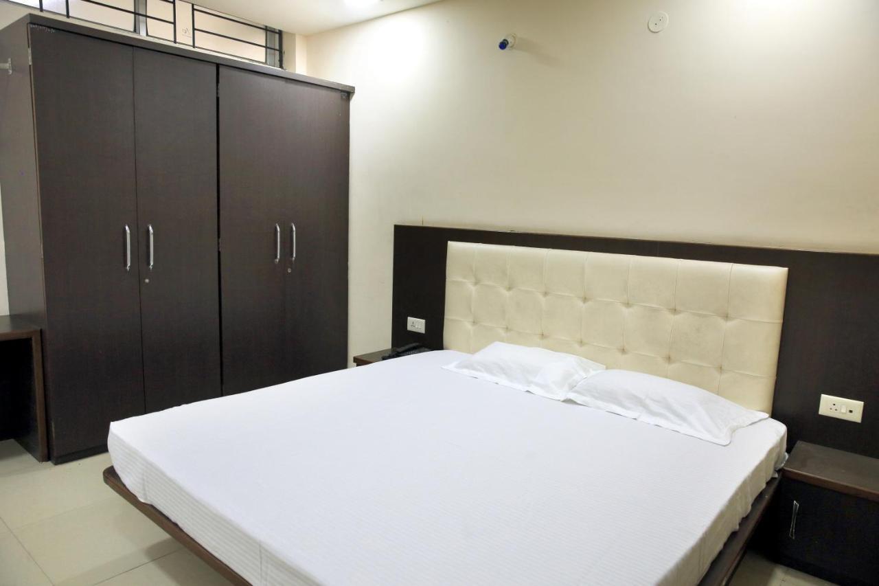 Hotel Shri Raam Krishna Baag Indore