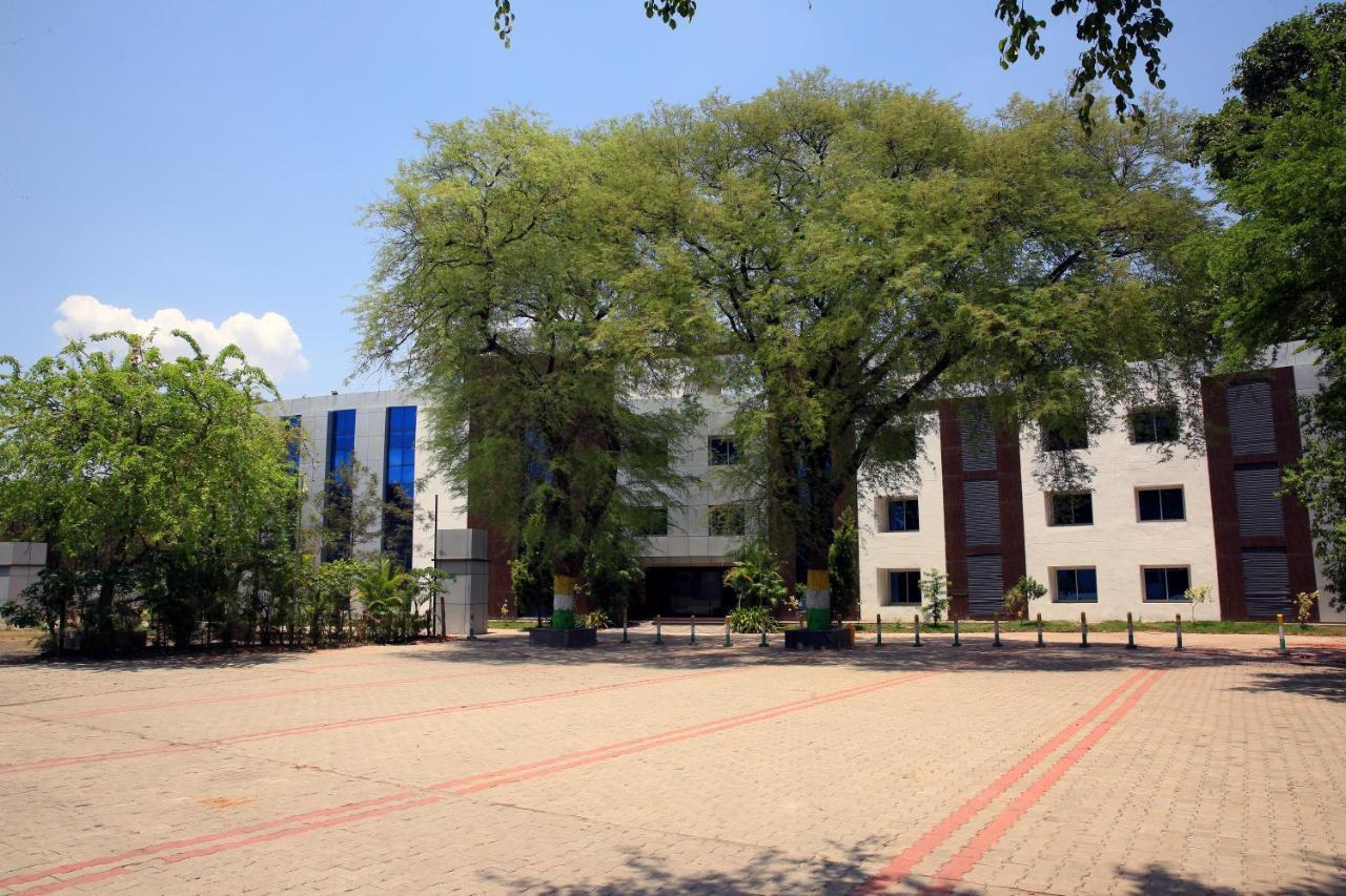Shri Raam Krishna Baag Hotel 3*