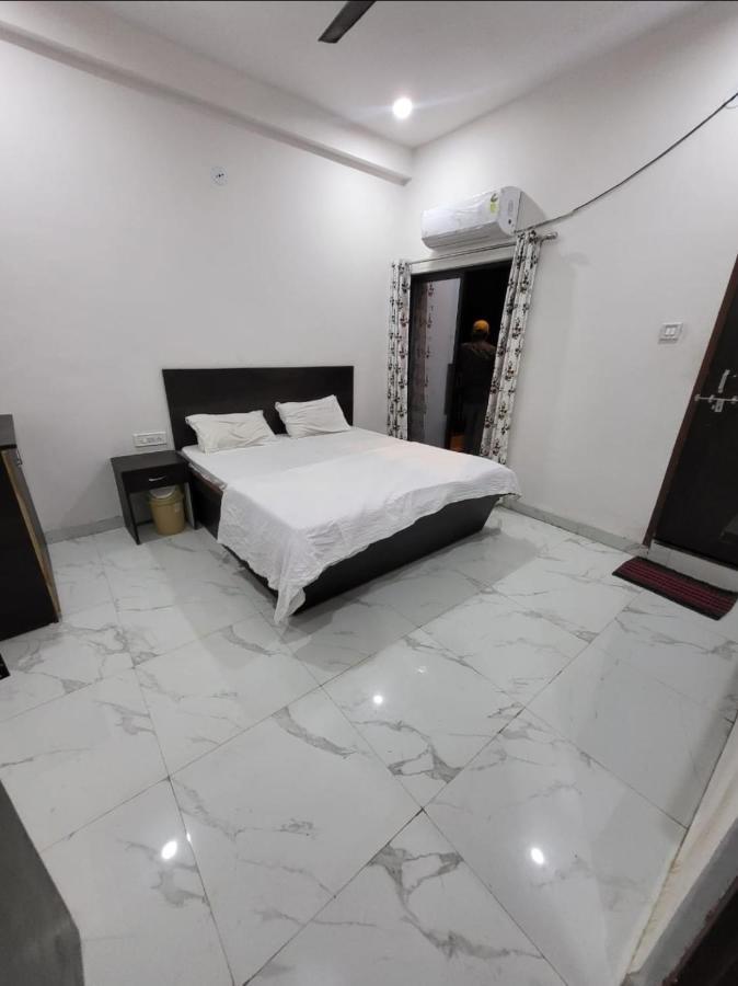 O Paradise Indore