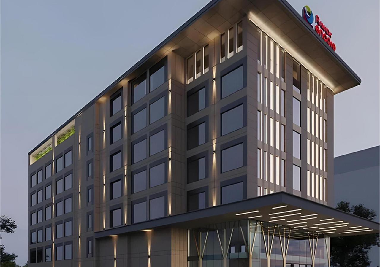 Ramada Encore By Wyndham Nipania * Indore