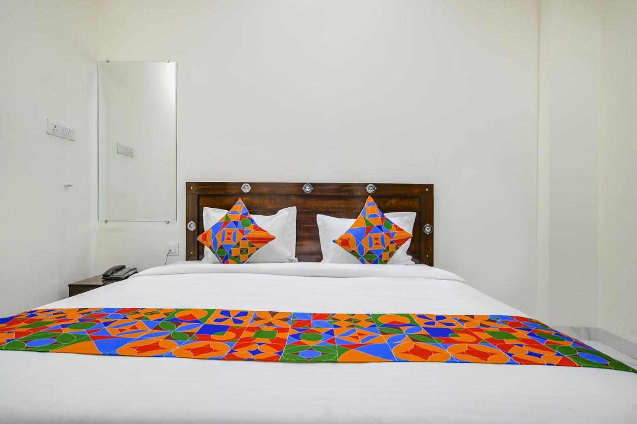Hotel Fabhotel Dr Greens Indore