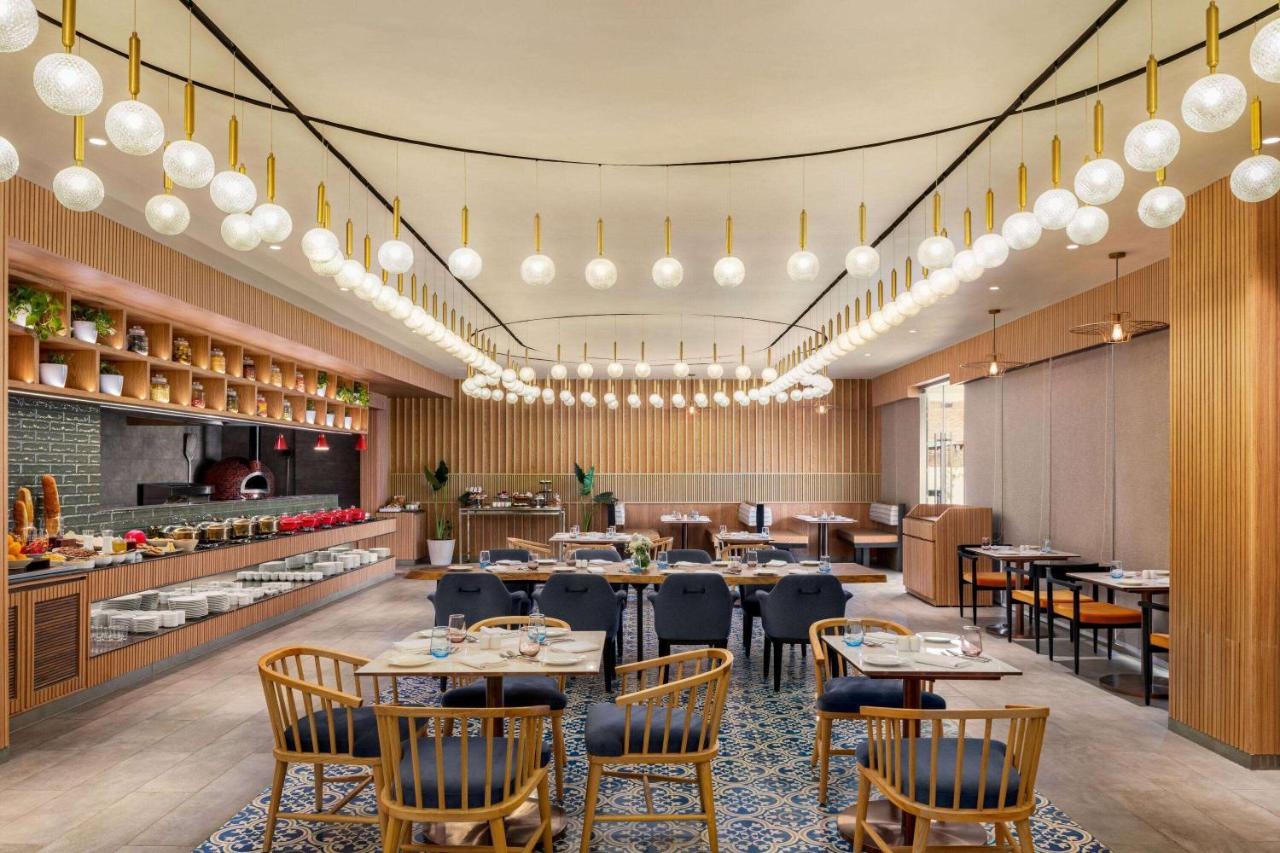 Ramada Encore By Wyndham Nipania *