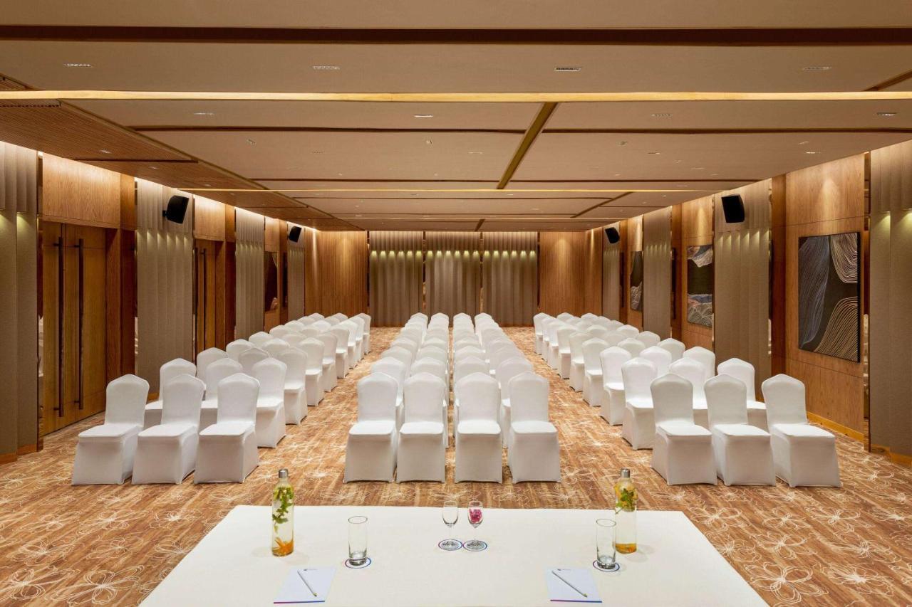 Hotel Ramada Encore By Wyndham Nipania