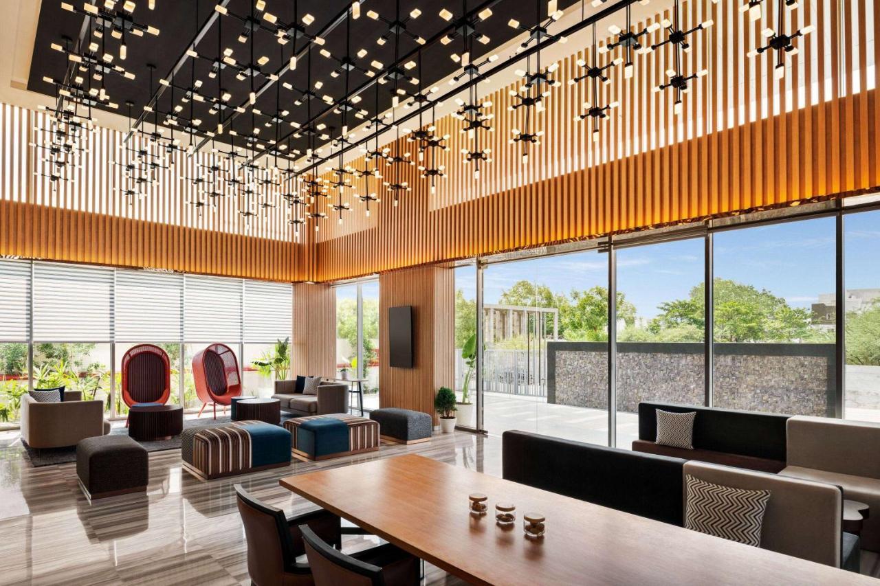 Hotel Ramada Encore By Wyndham Nipania