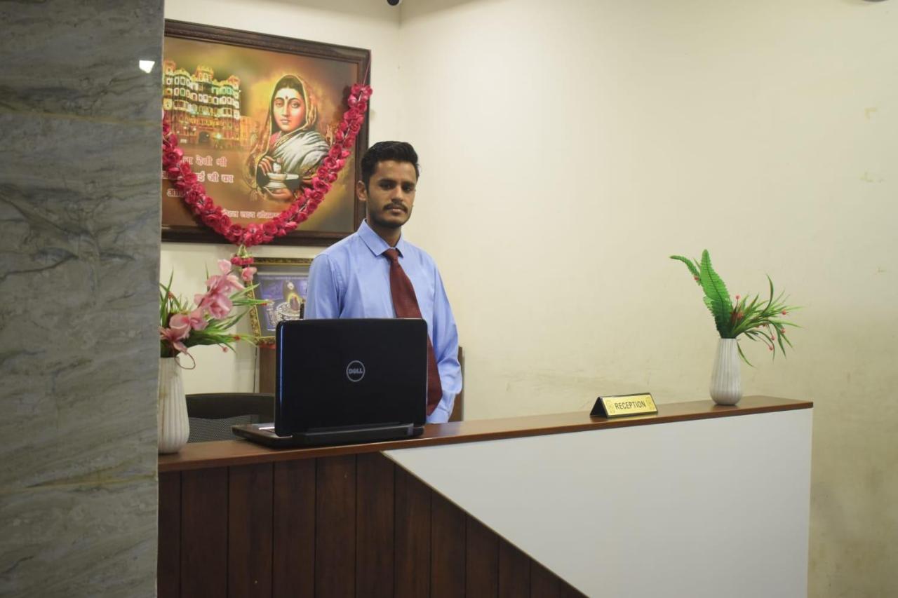Lakshya Sheesh Mahal Hotel Indore