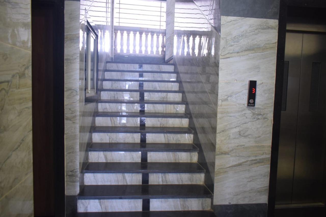 Hotel Lakshya Sheesh Mahal
