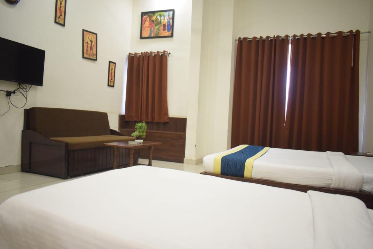 Hotel Lakshya Sheesh Mahal 2*