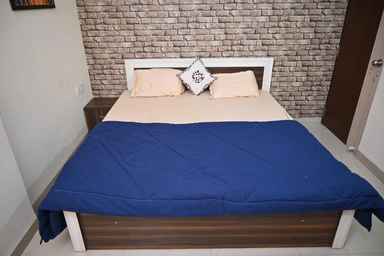 Apartment Staeg Heart Of 2bhk - 201
