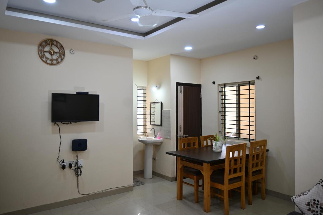 Apartment Staeg Heart Of 2bhk - 201 *