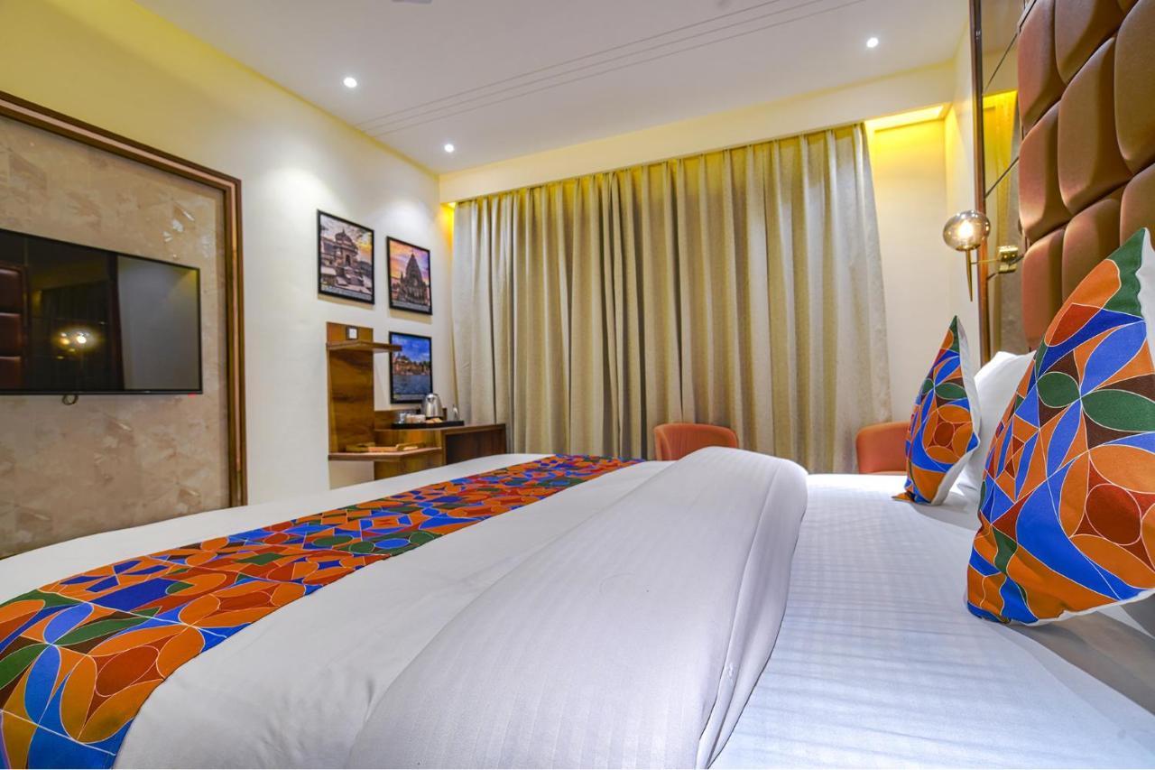 Hotel Fabhotel Benchmark 3*