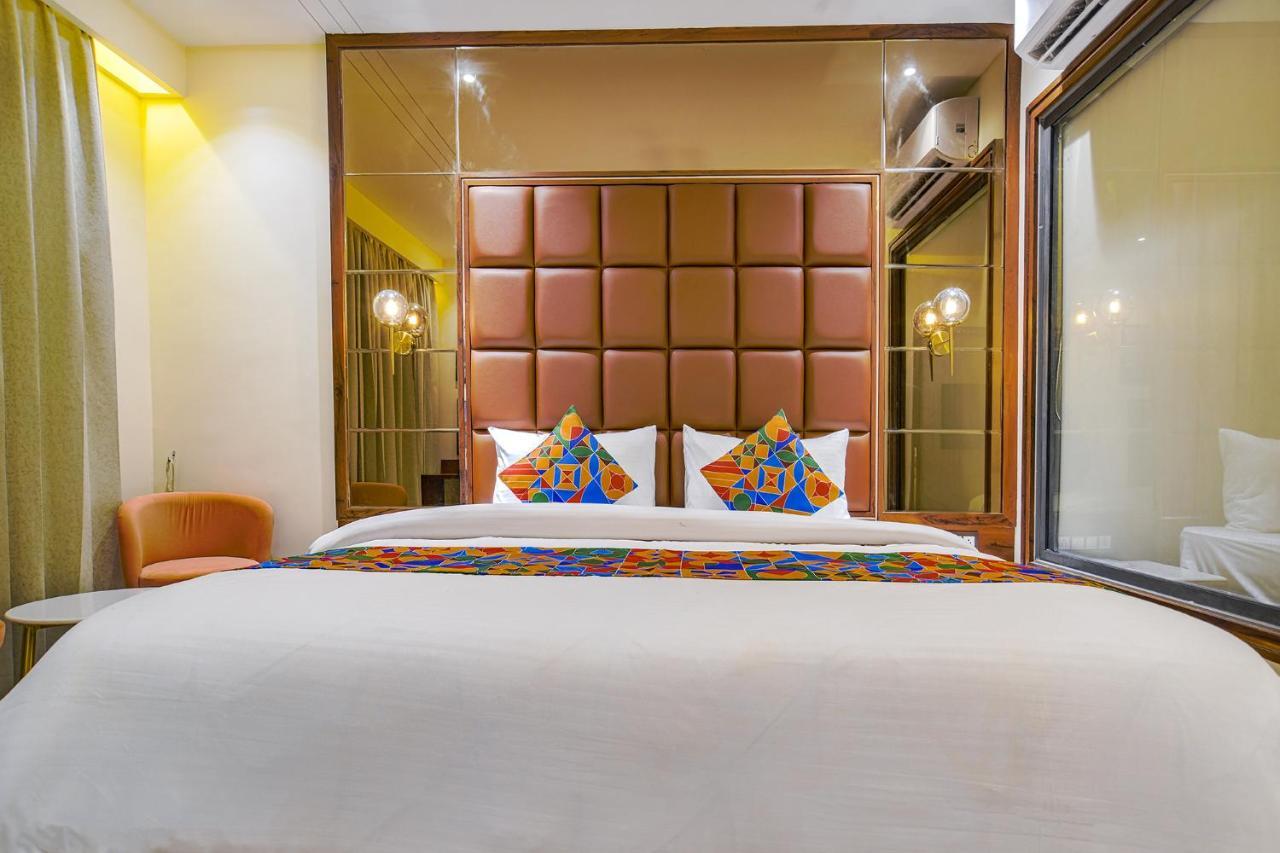 Hotel Fabhotel Benchmark 3*