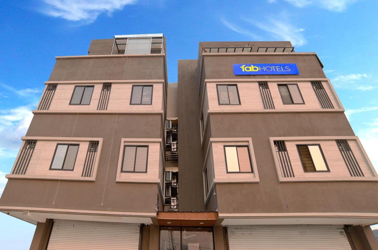 Fabhotel Dev's