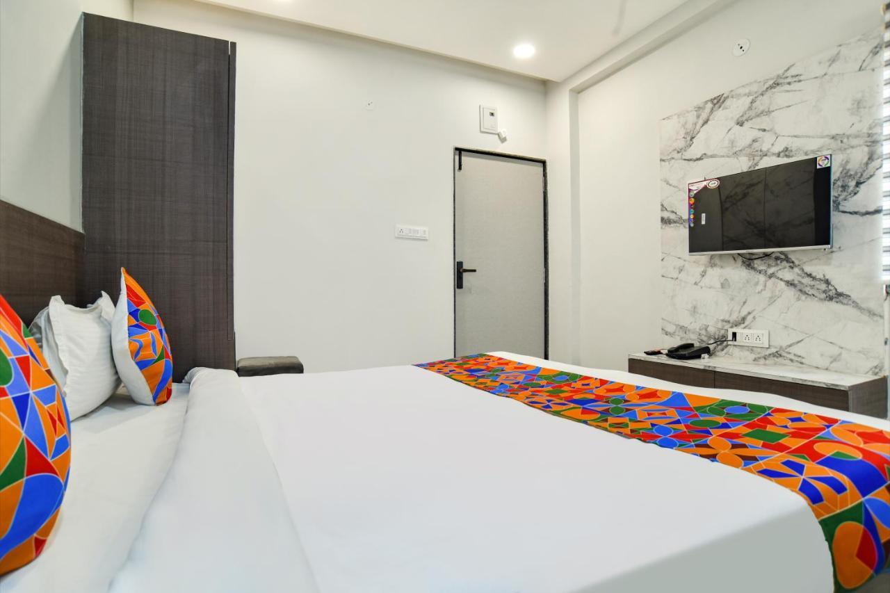 Hotel Fabhotel Dev's