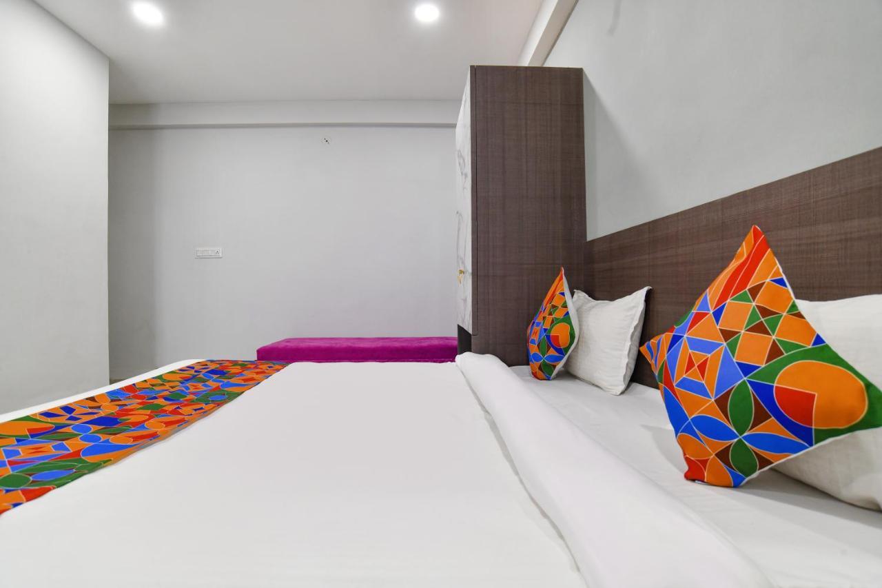 Fabhotel Dev's