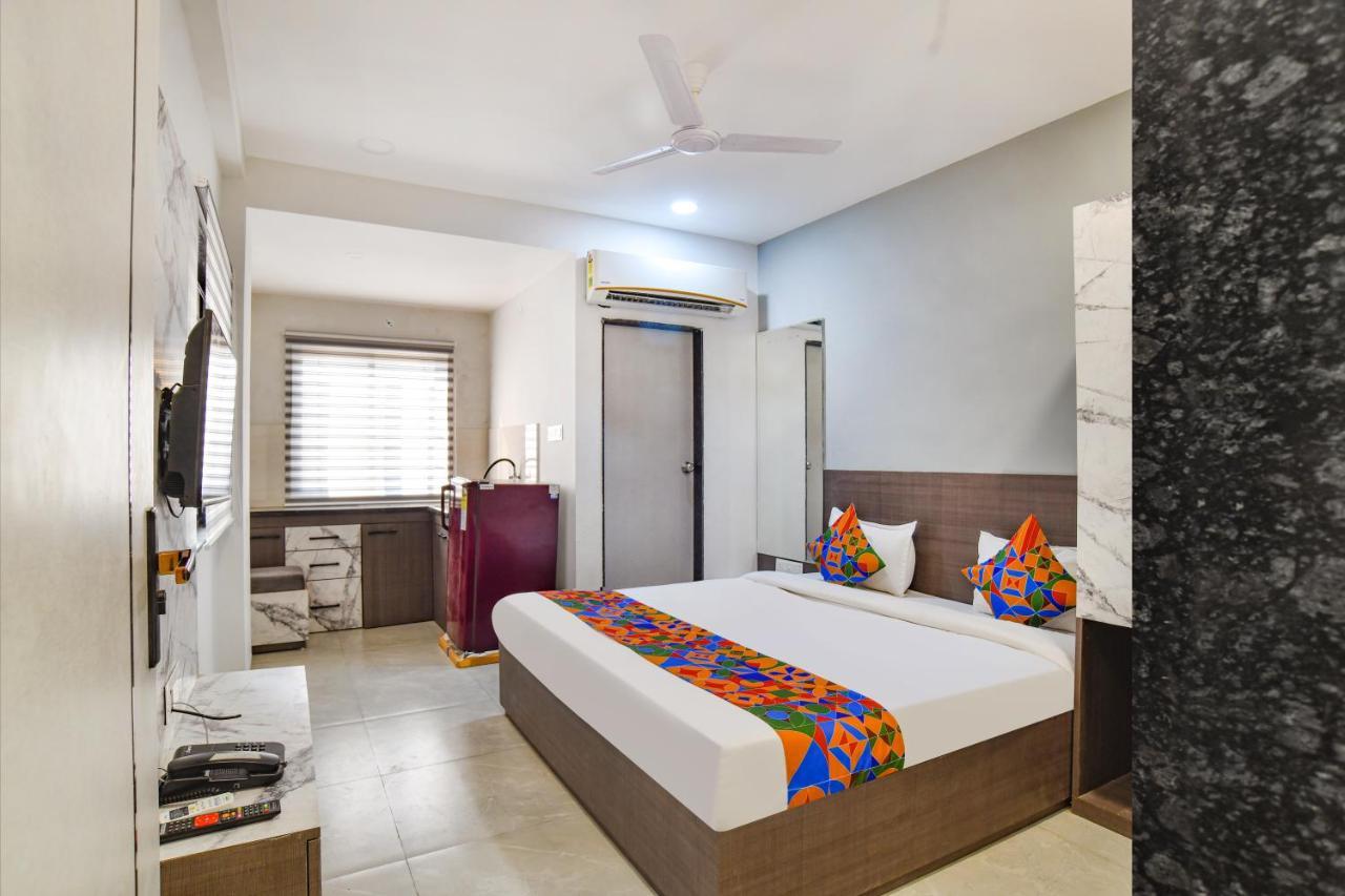 Fabhotel Dev's 3*
