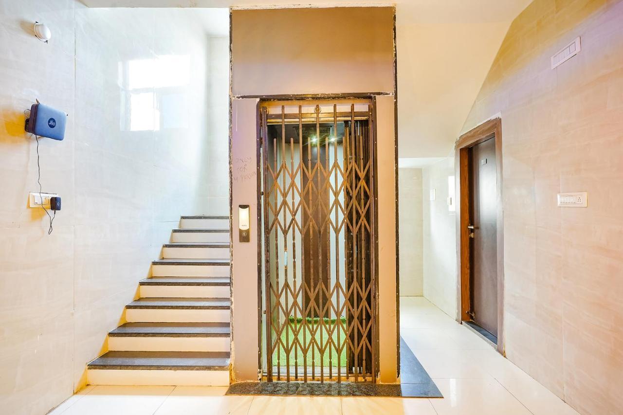 Hotel Fabhotel Uday 3*