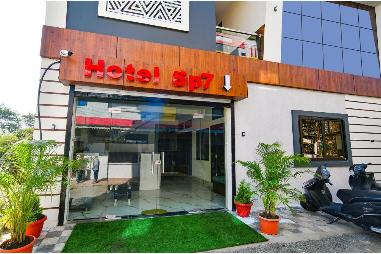Hotel Fabexpress Sp7 Indore