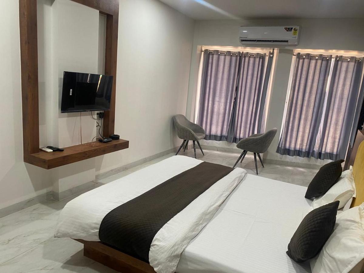 Suraj Hotel 3*