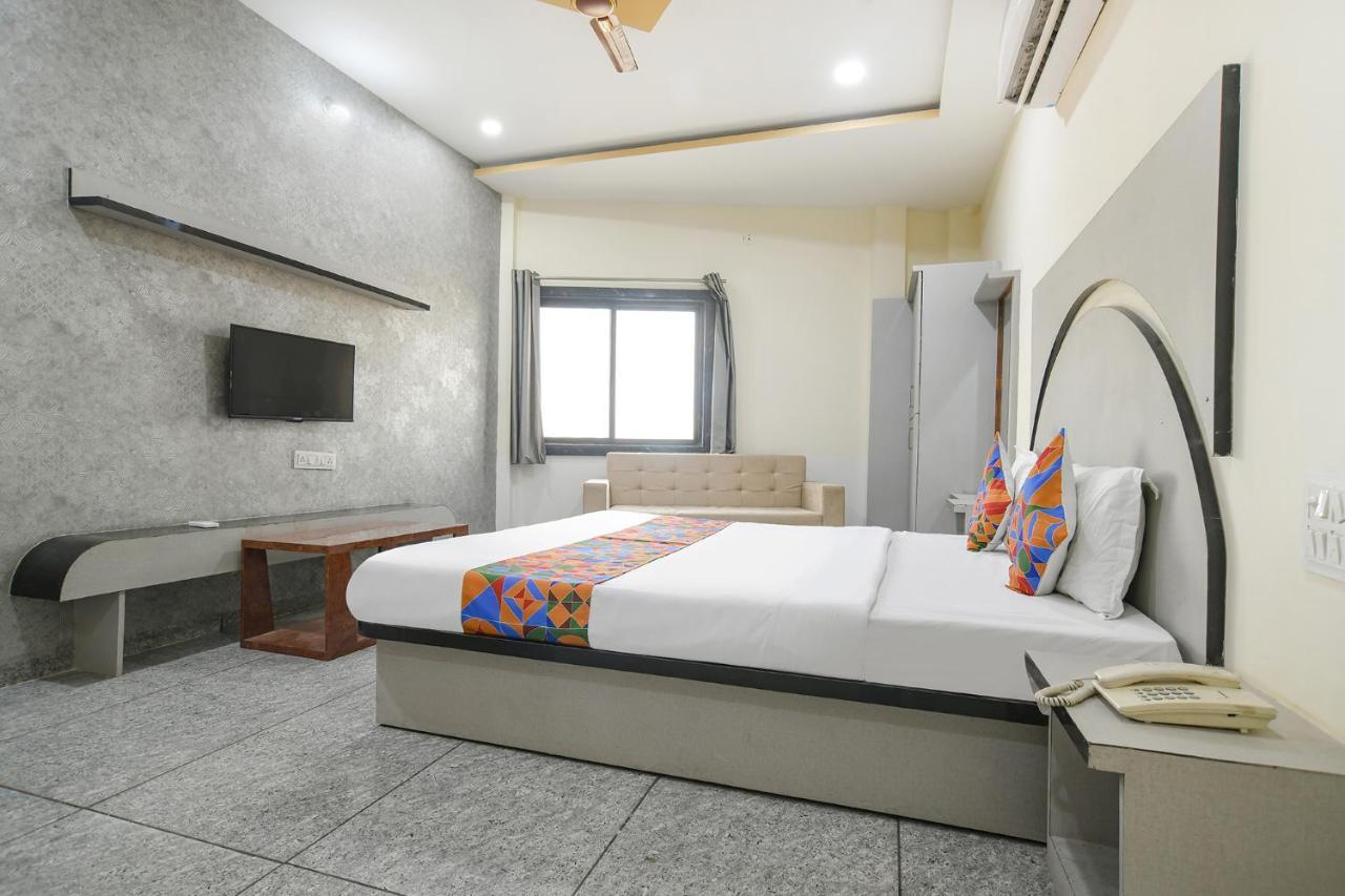 Fabhotel Shree Khatu Shyam Palace Hotel 3*