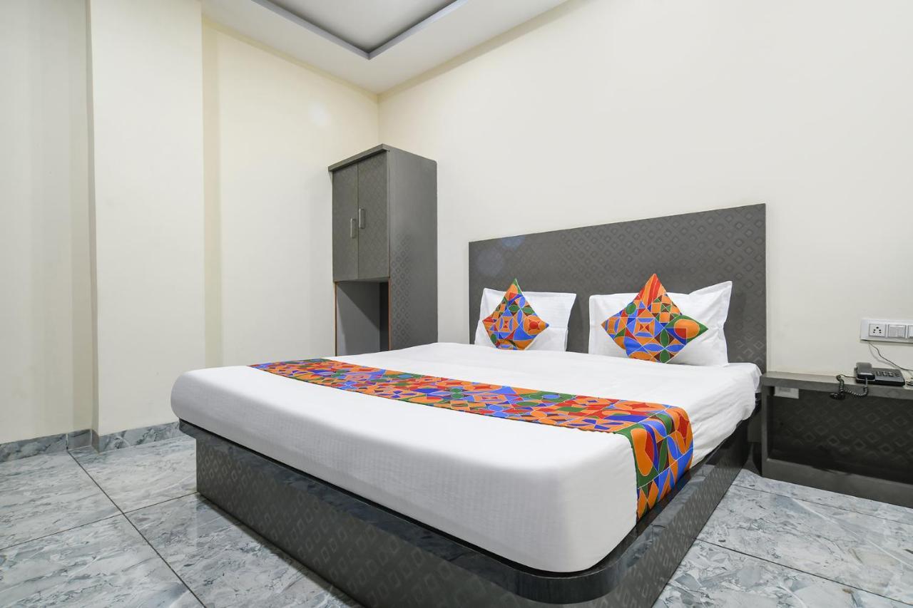 Hotel Fabhotel Shree Khatu Shyam Palace