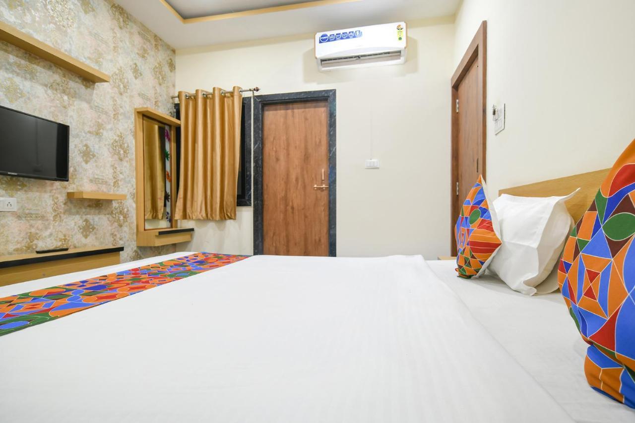 Hotel Fabhotel Shree Khatu Shyam Palace