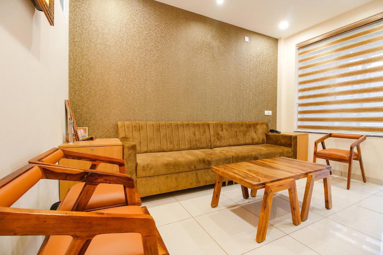Hotel Fabhotel The Gravity Indore