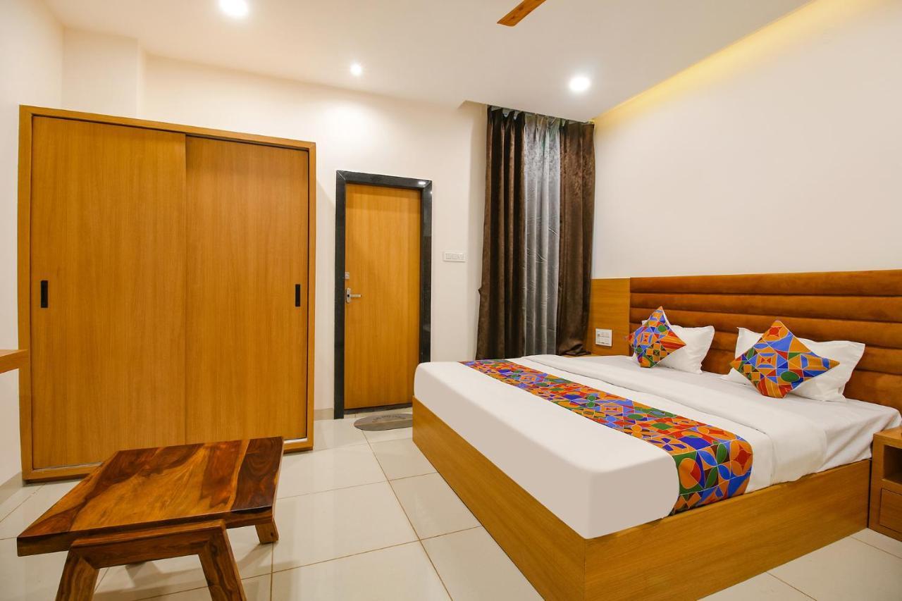 Fabhotel The Gravity 3*