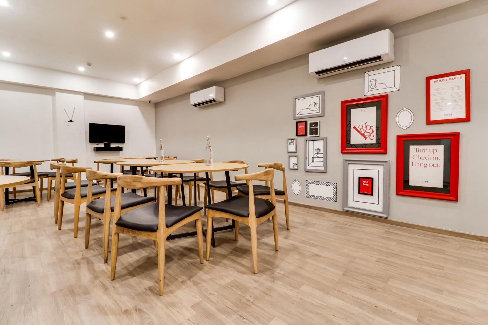 Hotel Super Townhouse Gandhi Hall Indore