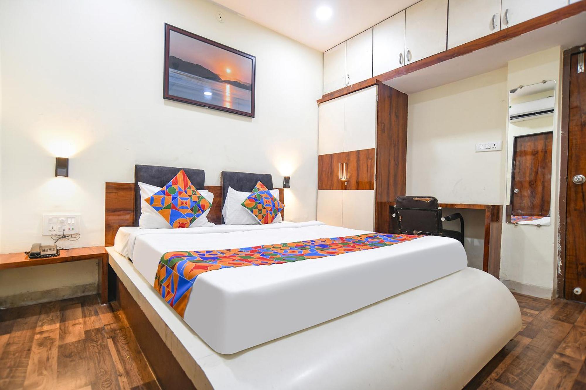 Hotel Fabexpress Golden Sky Indore