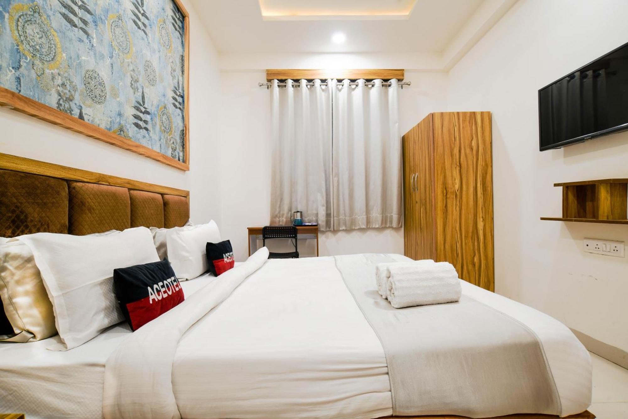 Hotel Aceotel Flamingo Indore