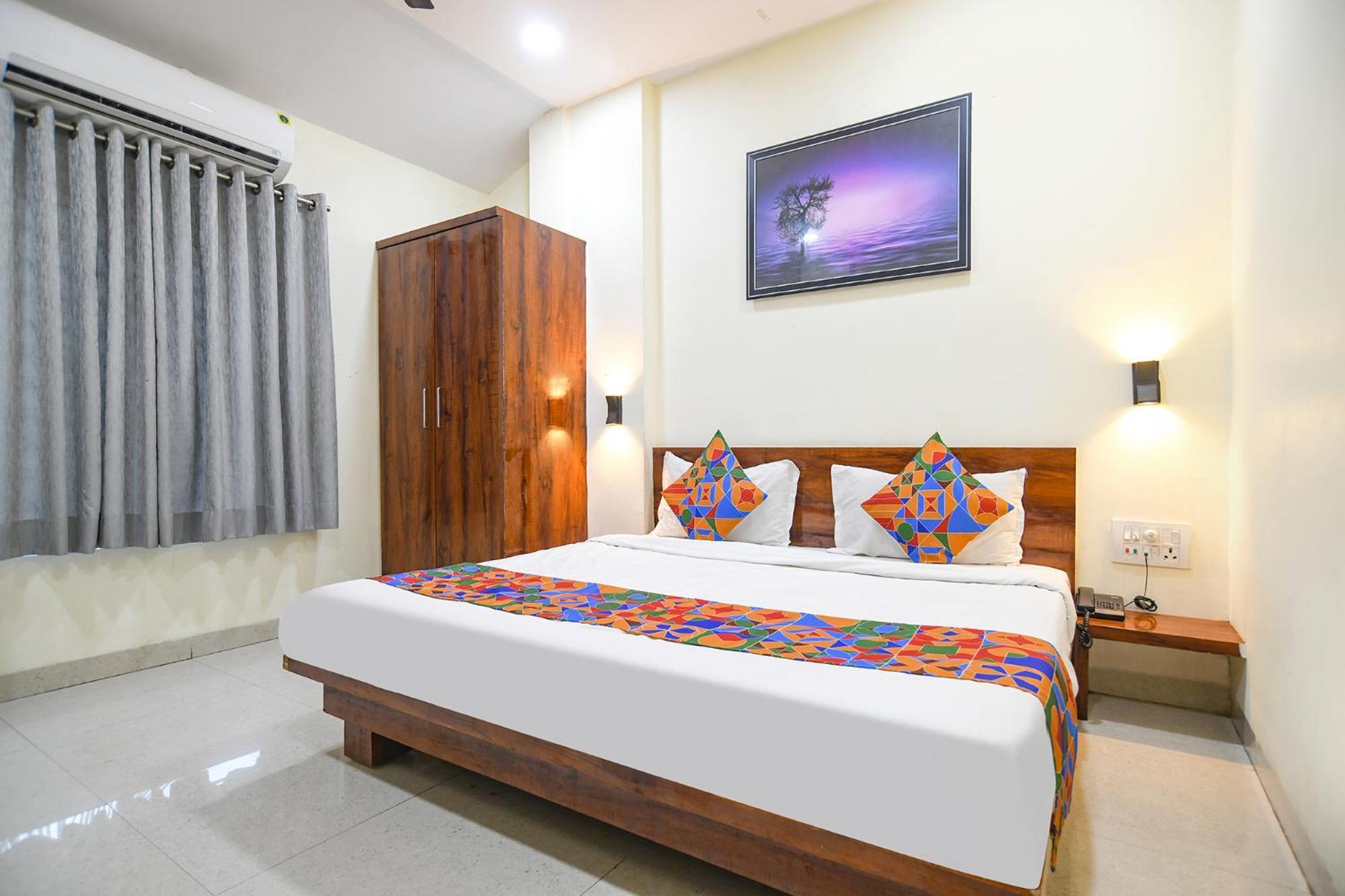 Fabexpress Golden Sky Hotel
