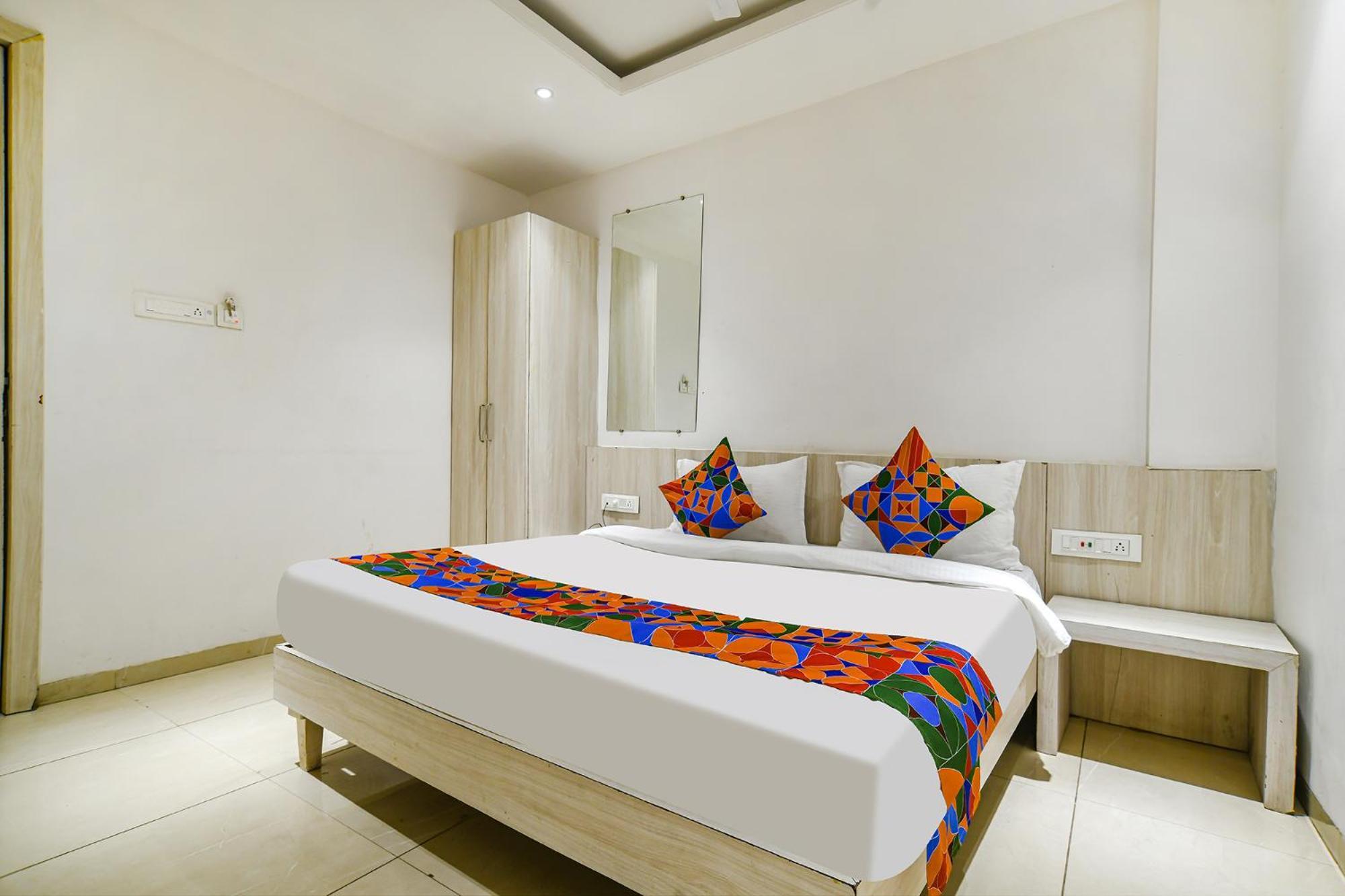 Hotel Fabhotel Blue Ocean 3*