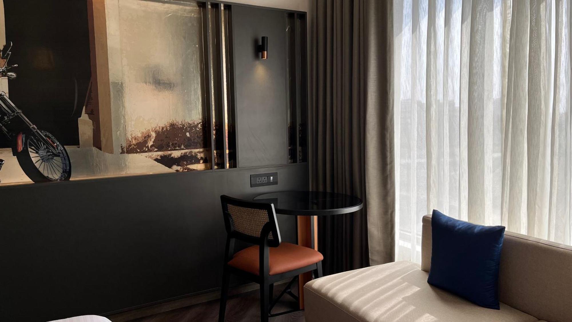 Ramada Encore By Wyndham Nipania Hotel Indore