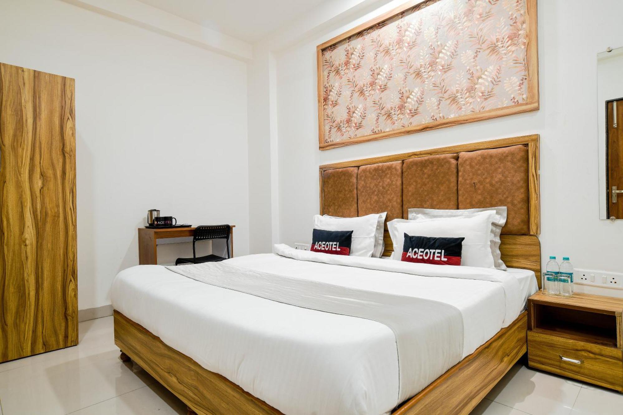 Aceotel Flamingo Hotel 3*