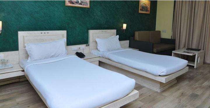 Infiniti And 4* Indore